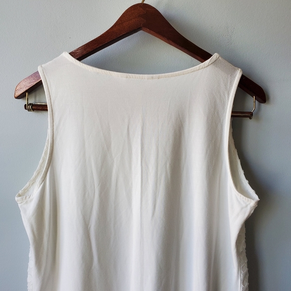 White Sleeveless V-Neck Polkadot Tunic Size Medium - Picture 8 of 15